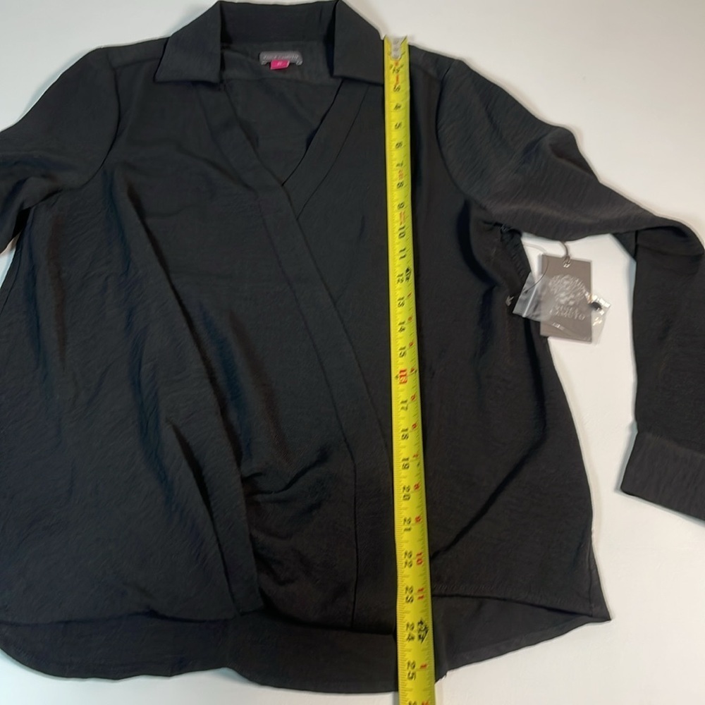 NWT Vince Camuto Black Wrap Front Rumple Twill Blouse - Size XS - Picture 7 of 9